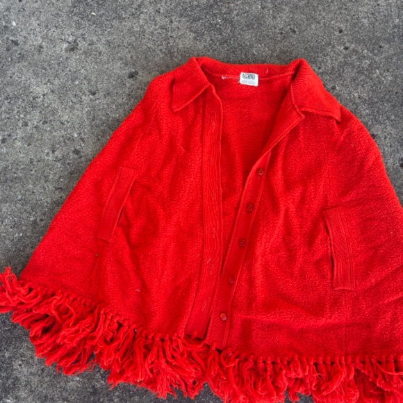 Vintage Poncho Sweater/Cape - Picture 2 of 6
